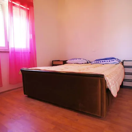 Peaceful Bungalow Close To The Beach In *